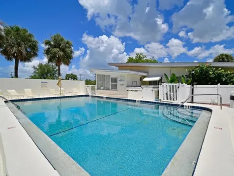 170 Roosevelt Drive Sarasota FL 34236