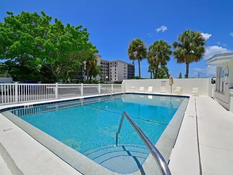 170 Roosevelt Drive Sarasota FL 34236