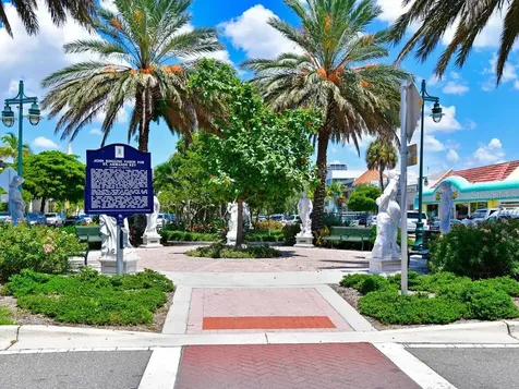 170 Roosevelt Drive Sarasota FL 34236