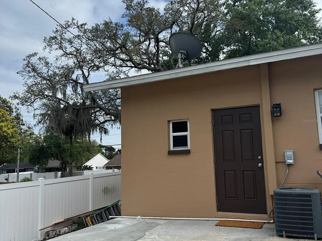 623 Beckett Way Tarpon Springs FL 34689