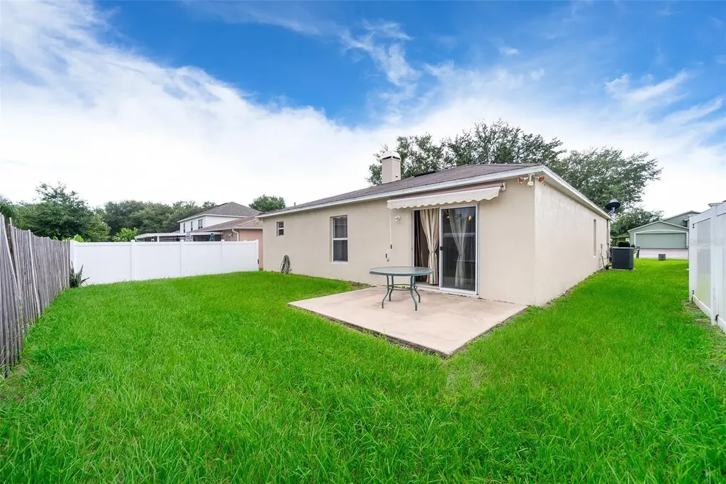 63 Jett Loop Apopka FL 32712