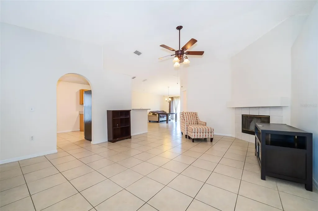 63 Jett Loop Apopka FL 32712