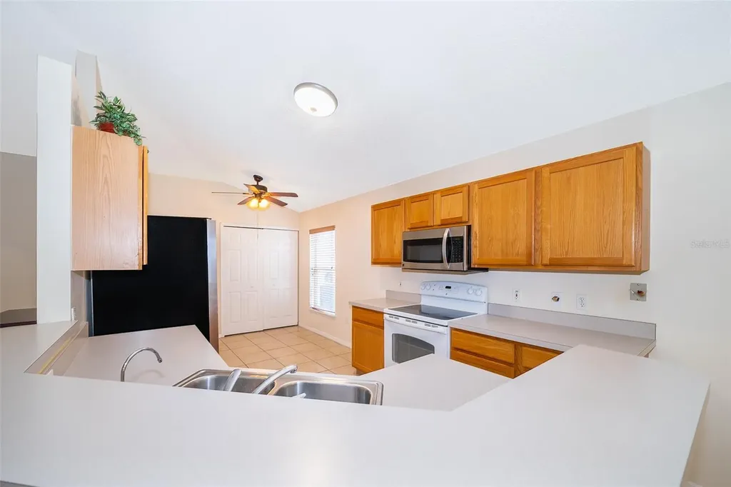 63 Jett Loop Apopka FL 32712
