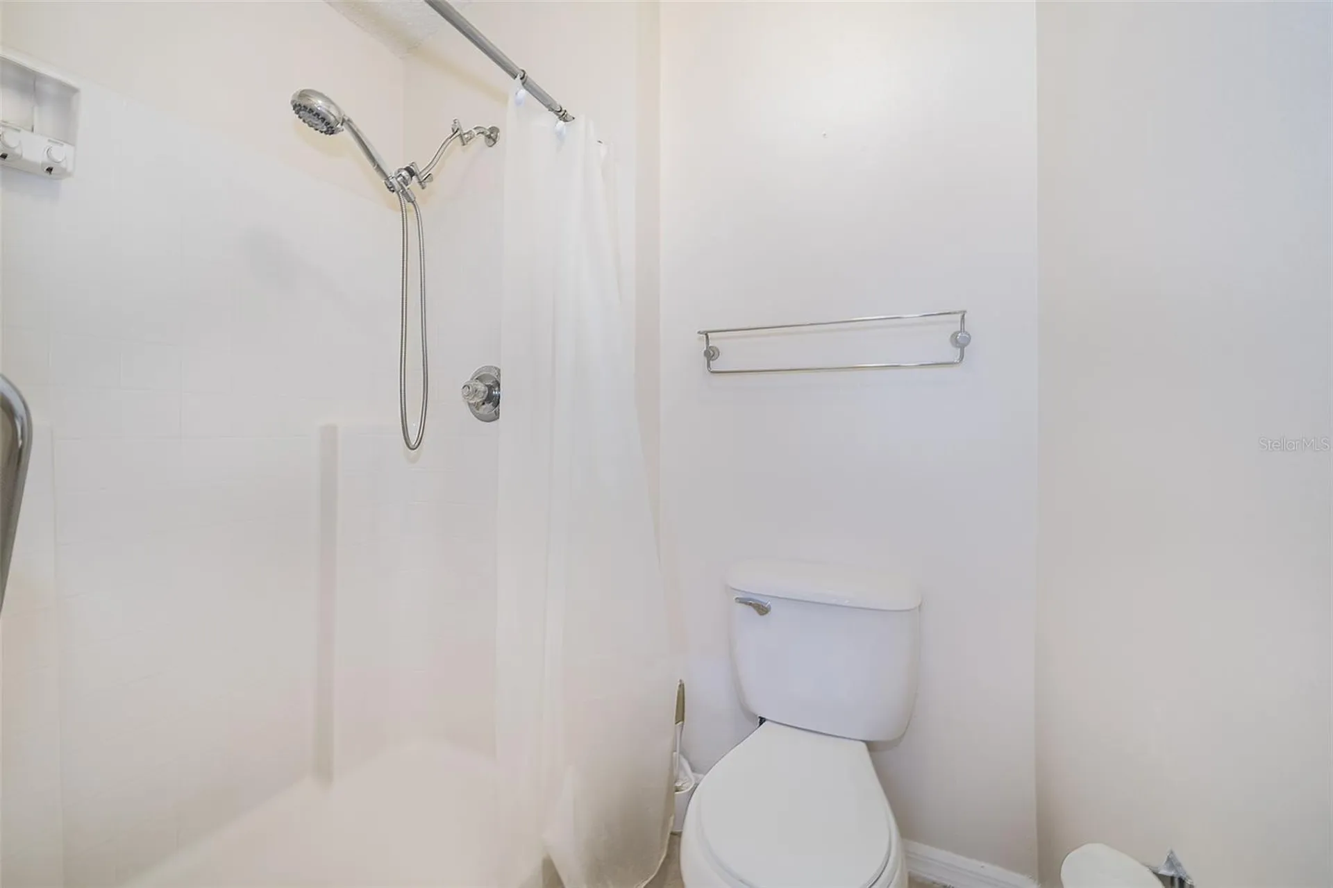63 Jett Loop Apopka FL 32712