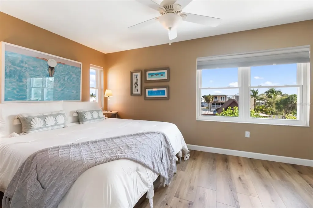 117 51st Street Holmes Beach FL 34217