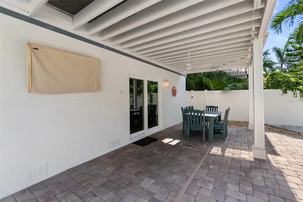 117 51st Street Holmes Beach FL 34217
