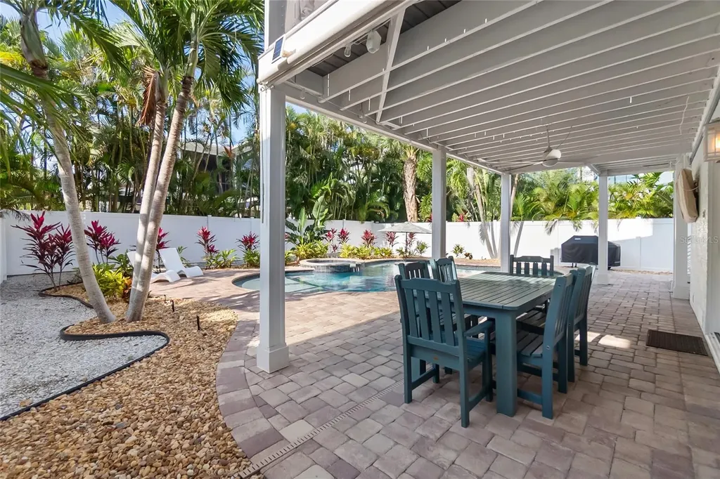 117 51st Street Holmes Beach FL 34217