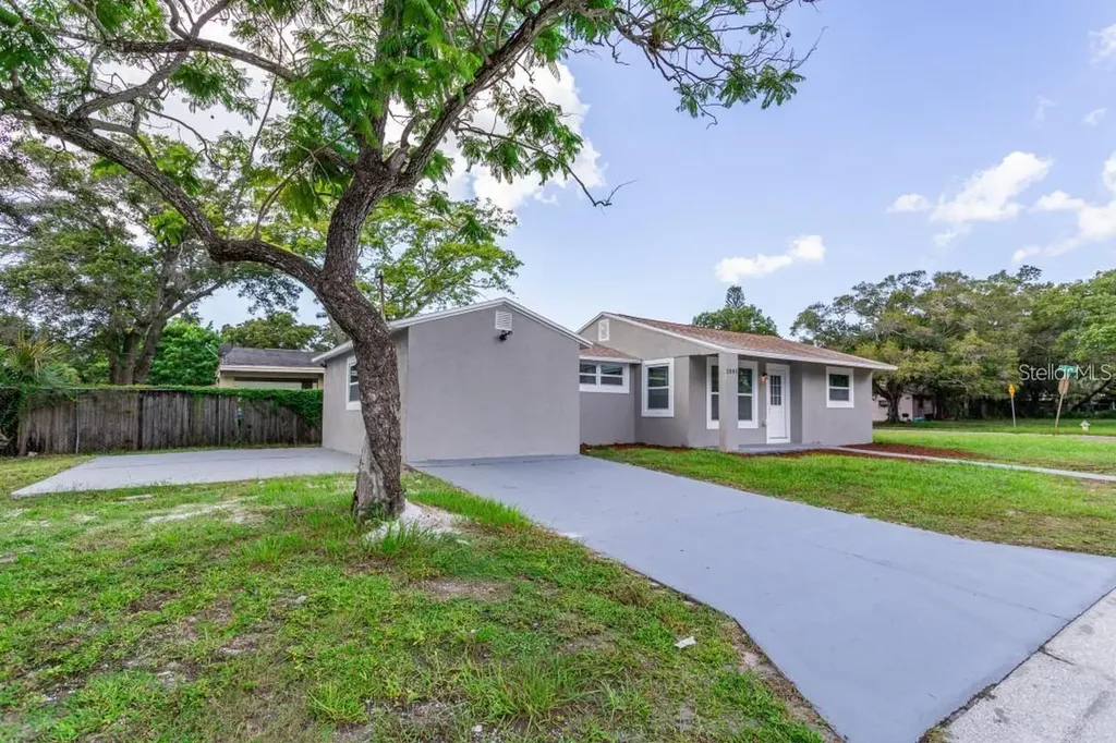 2001 45th Street S St Petersburg FL 33711