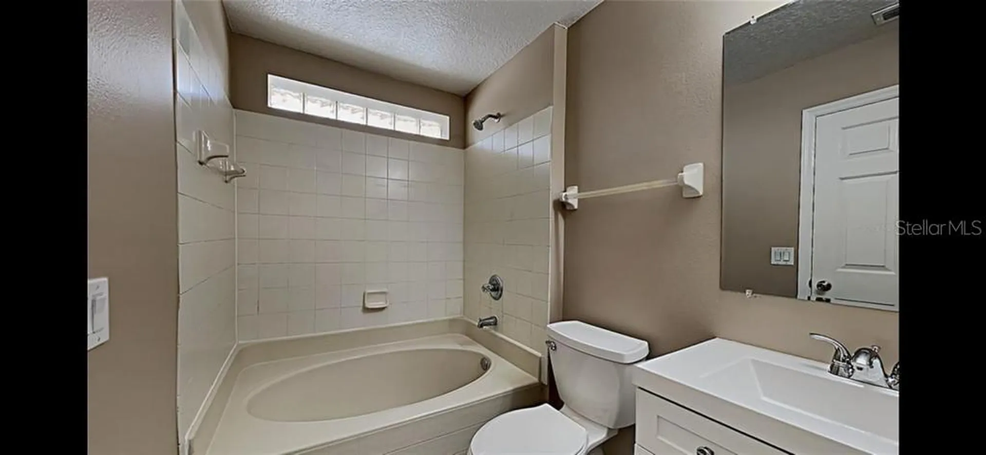 2436 Courtland Boulevard Deltona FL 32738