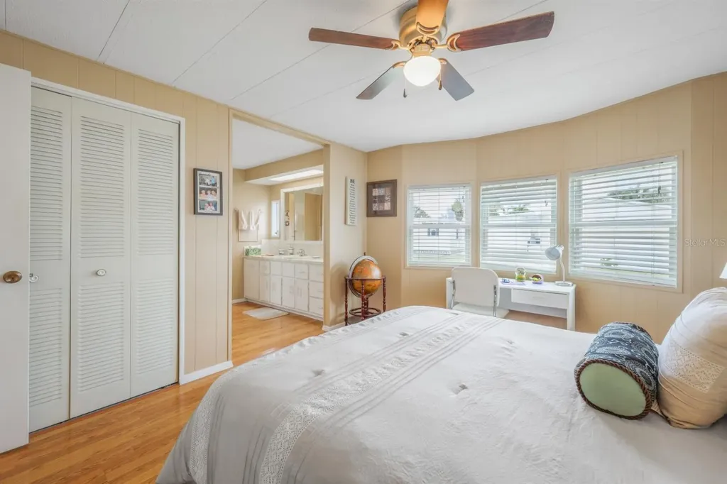 2100 Kings Highway Port Charlotte FL 33980