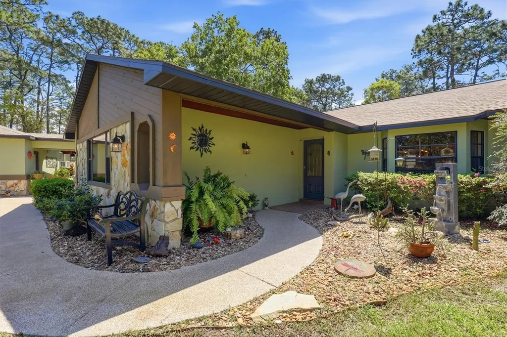 9032 Birmingham Avenue Weeki Wachee FL 34613