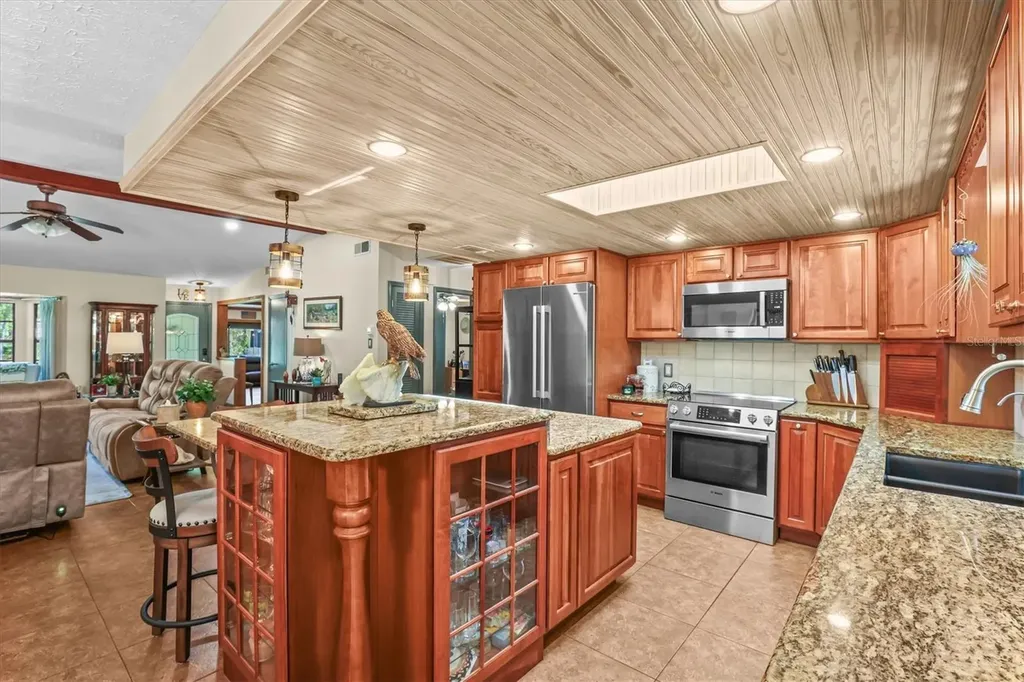 9032 Birmingham Avenue Weeki Wachee FL 34613