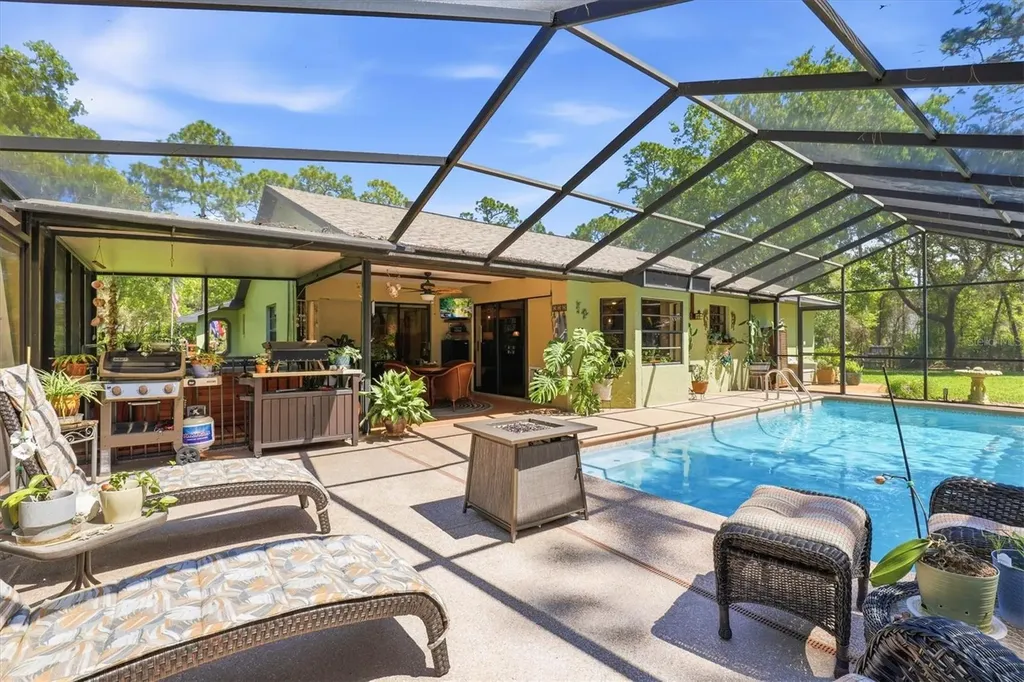 9032 Birmingham Avenue Weeki Wachee FL 34613