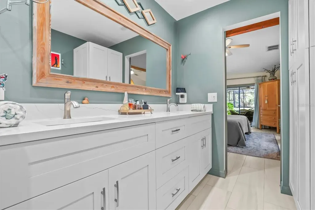 9032 Birmingham Avenue Weeki Wachee FL 34613