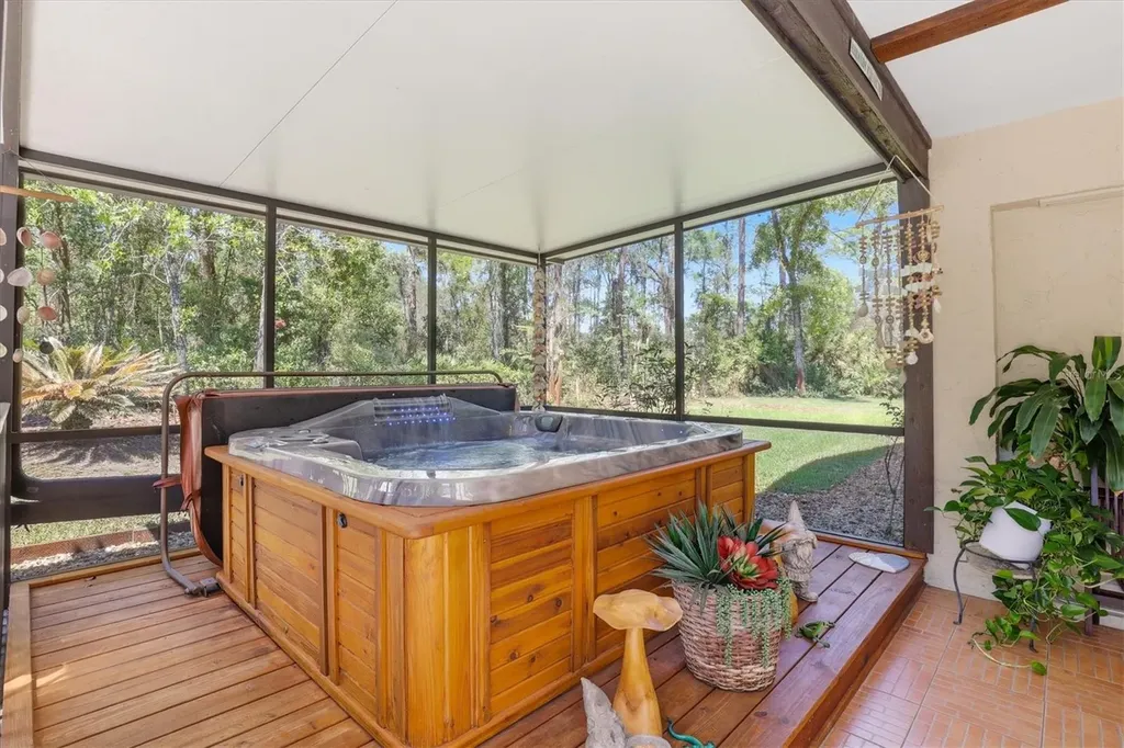 9032 Birmingham Avenue Weeki Wachee FL 34613