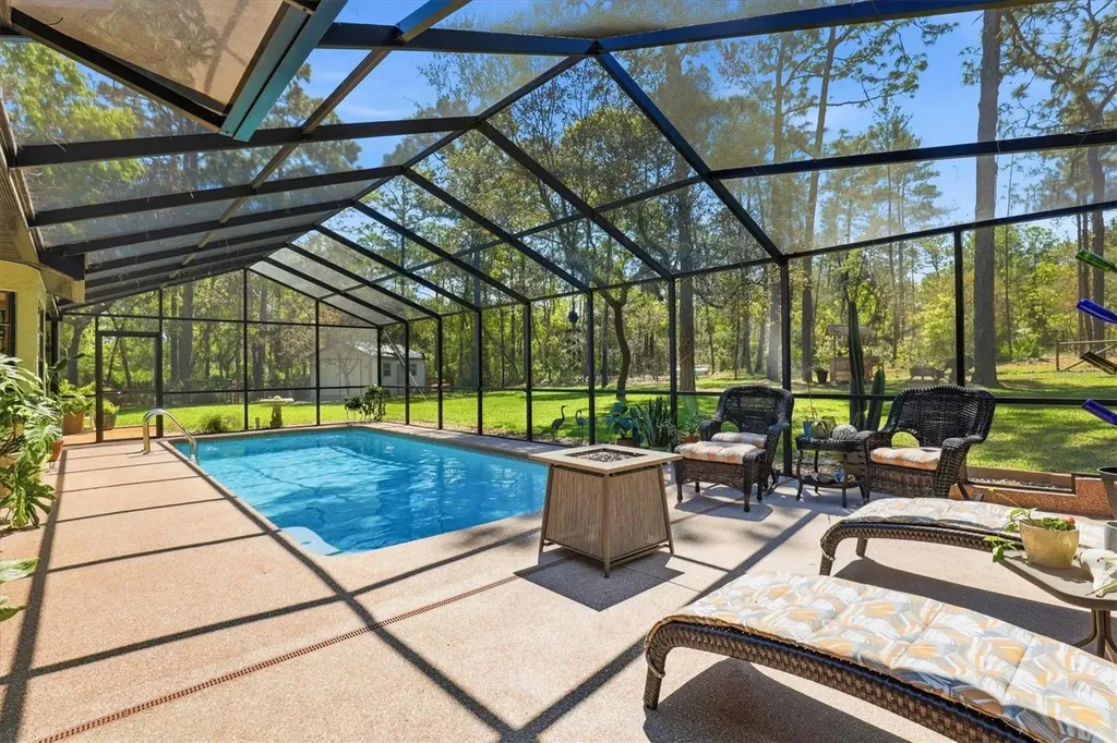 9032 Birmingham Avenue Weeki Wachee FL 34613