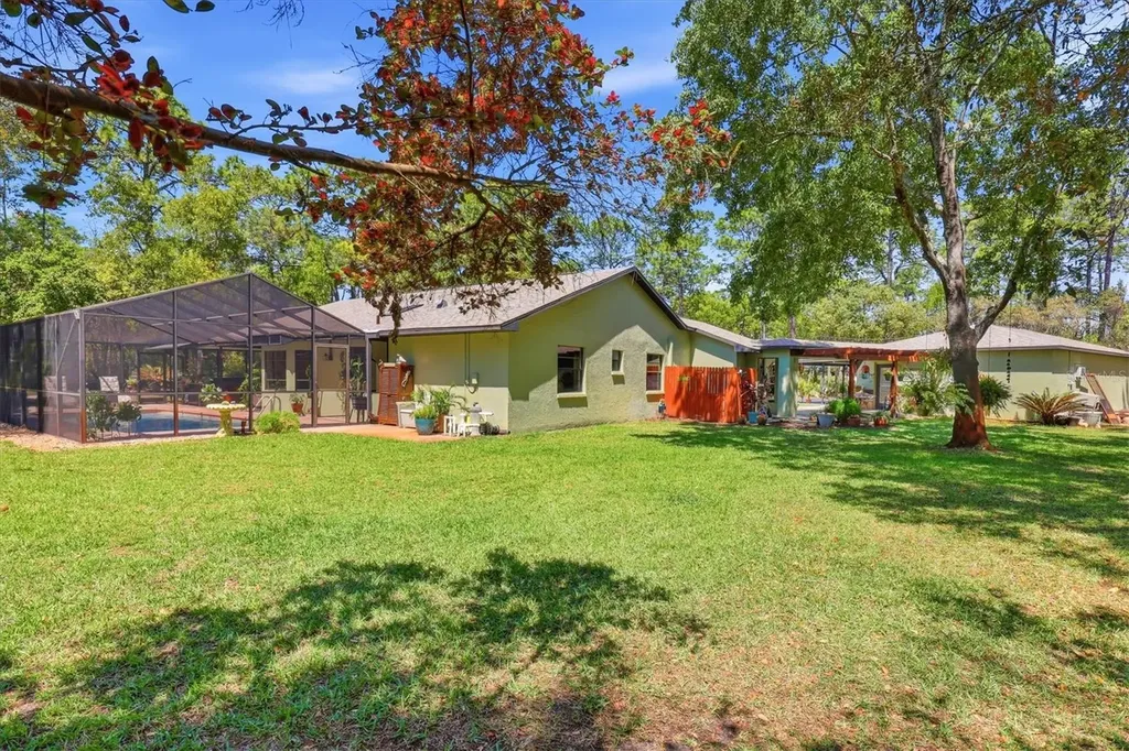 9032 Birmingham Avenue Weeki Wachee FL 34613