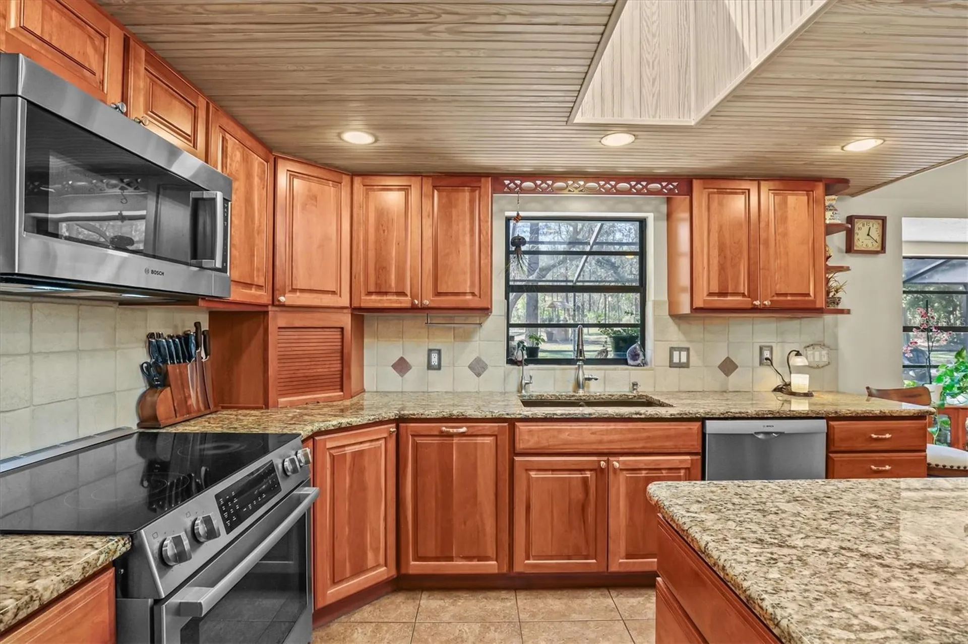 9032 Birmingham Avenue Weeki Wachee FL 34613
