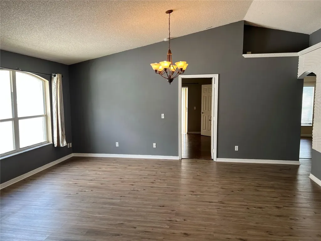 8824 Valencia Oaks Court Orlando FL 32825