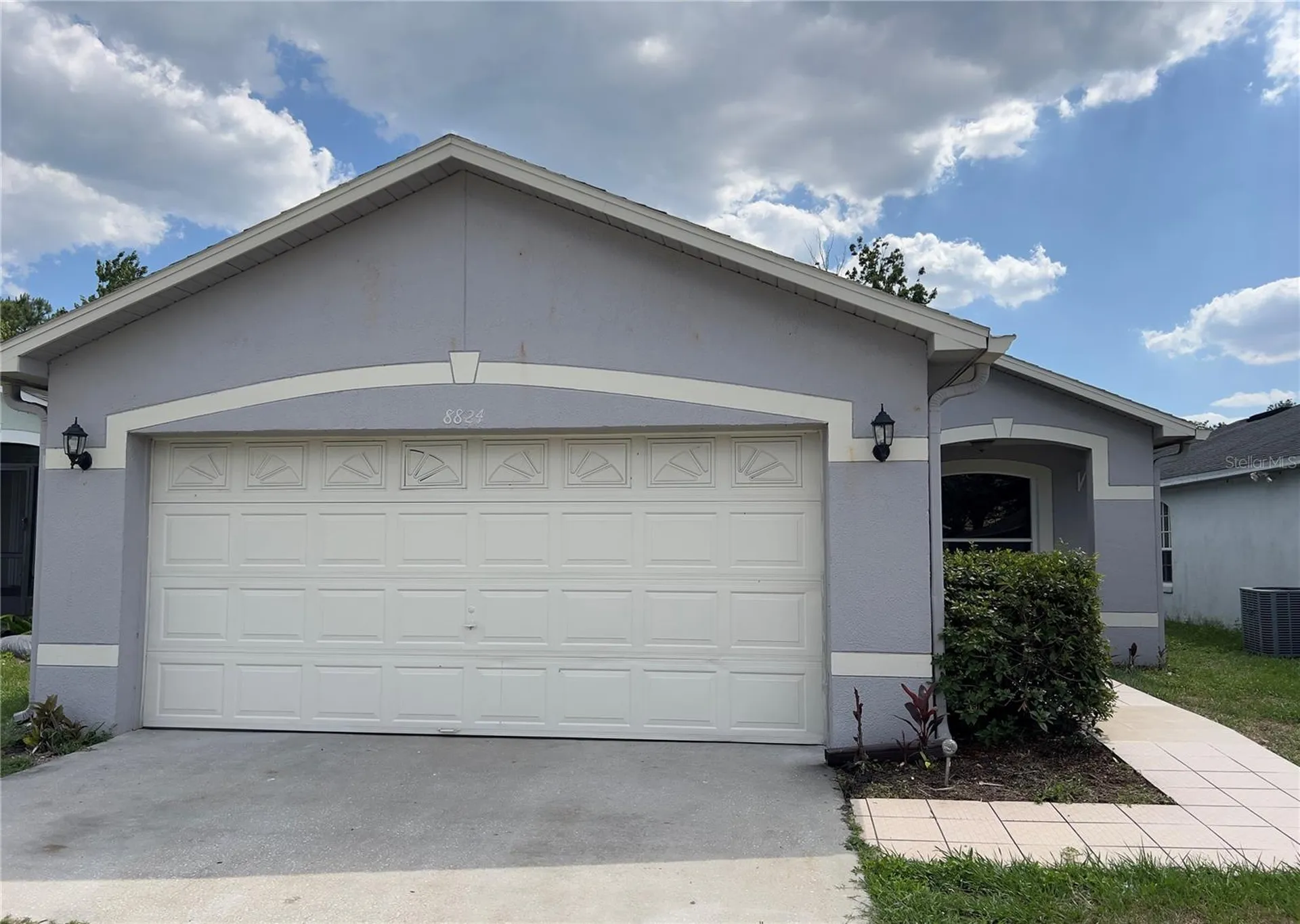 8824 Valencia Oaks Court Orlando FL 32825