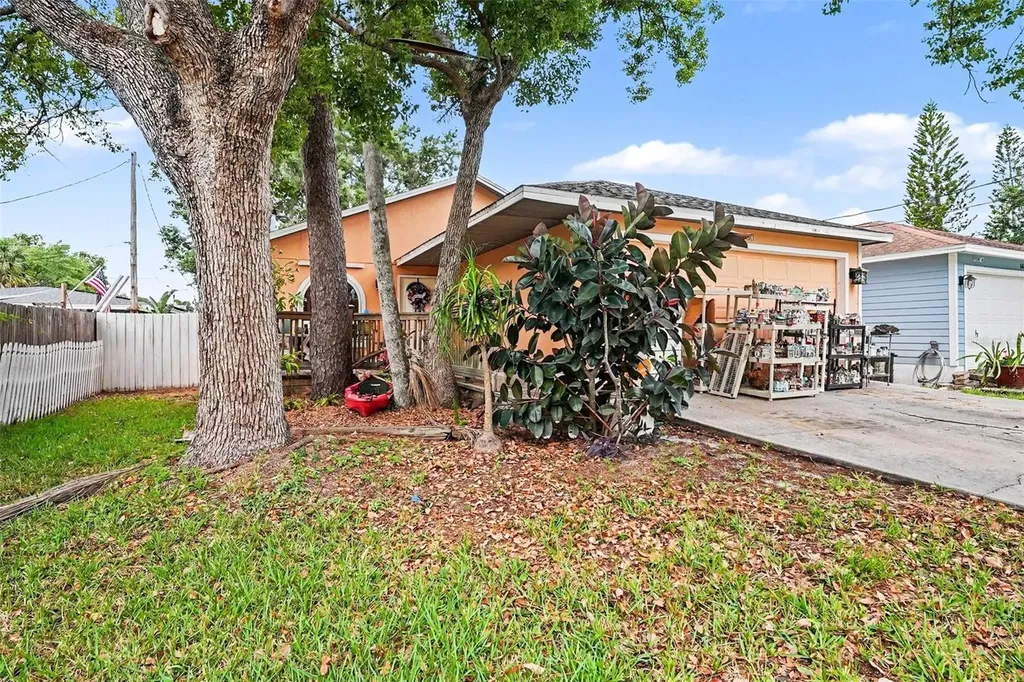 5560 76th Avenue N Pinellas Park FL 33781