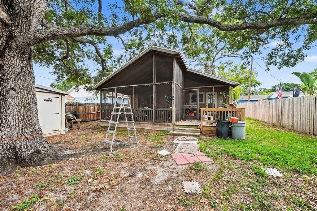 5560 76th Avenue N Pinellas Park FL 33781