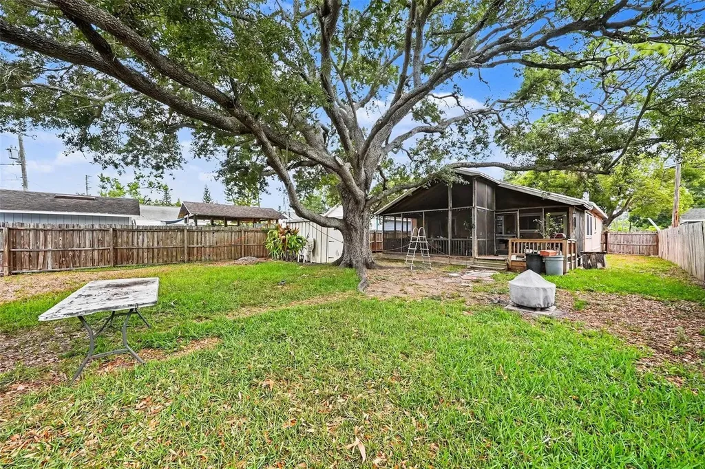 5560 76th Avenue N Pinellas Park FL 33781