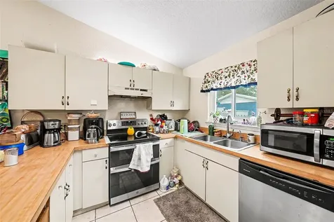5560 76th Avenue N Pinellas Park FL 33781
