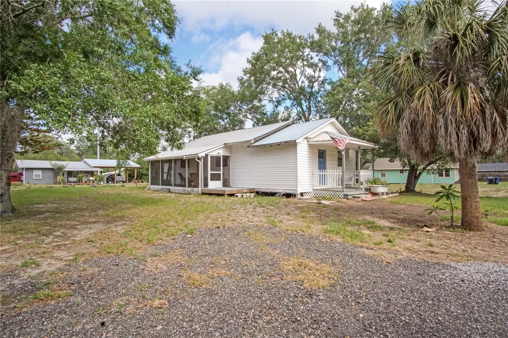 120 Chesney Boulevard Frostproof FL 33843