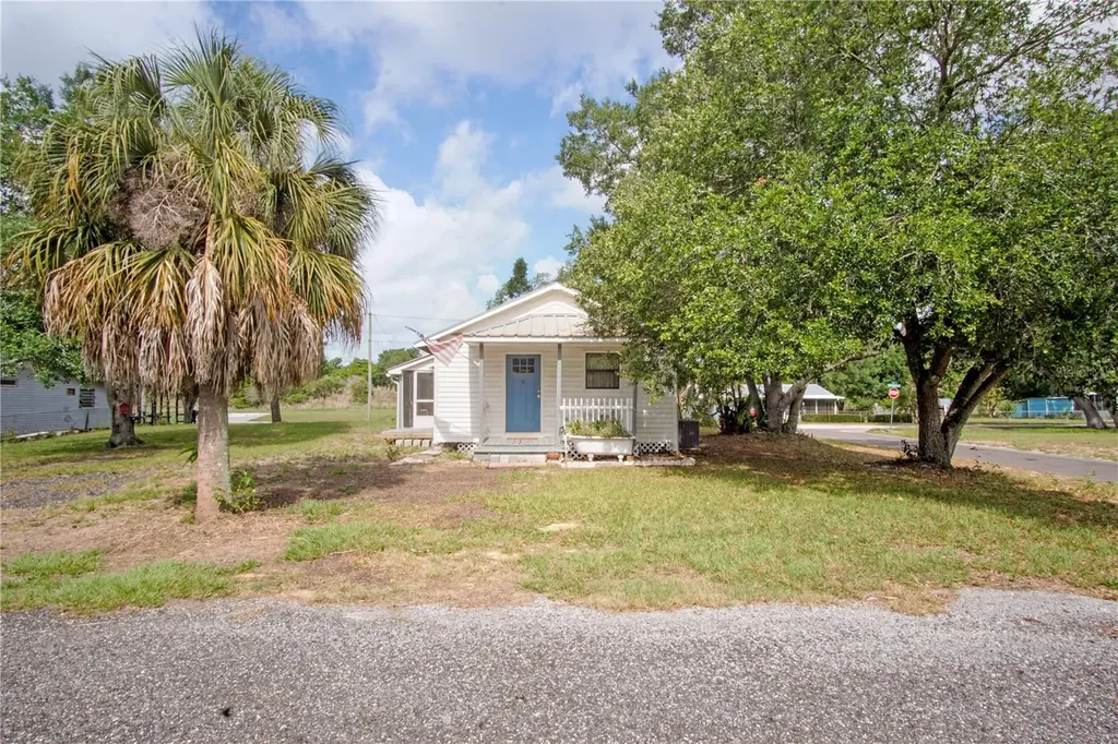 120 Chesney Boulevard Frostproof FL 33843