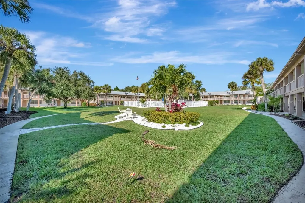 650 Pinellas Point Drive S St Petersburg FL 33705