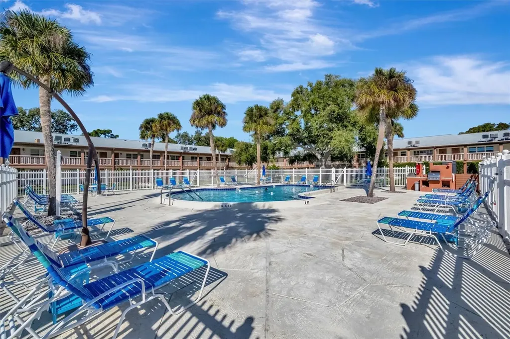650 Pinellas Point Drive S St Petersburg FL 33705
