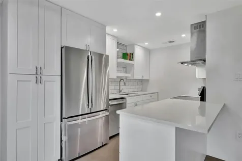 650 Pinellas Point Drive S St Petersburg FL 33705