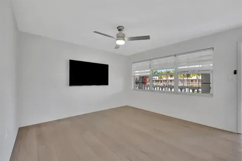 650 Pinellas Point Drive S St Petersburg FL 33705