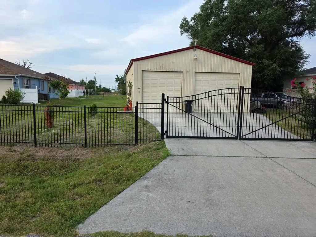 102 Bayamo Drive North Port FL 34287