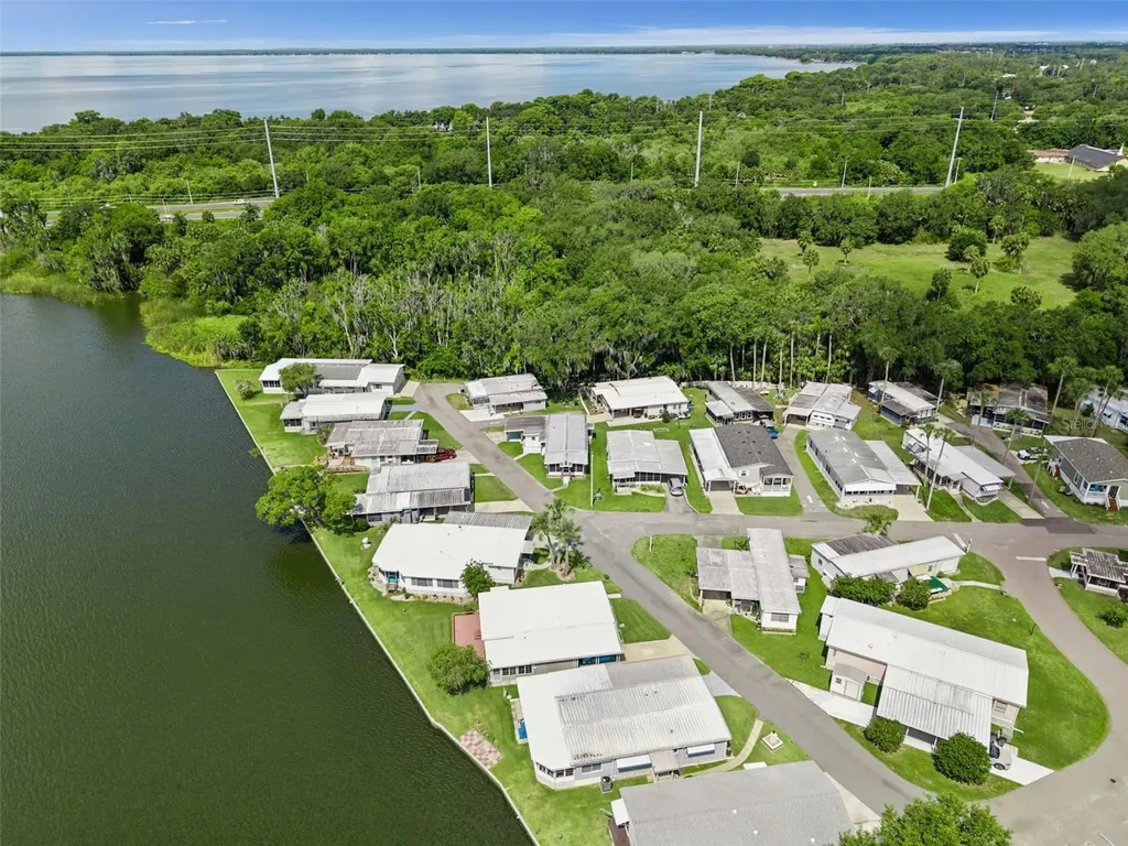 13 Cocos Plumosa Drive Eustis FL 32726