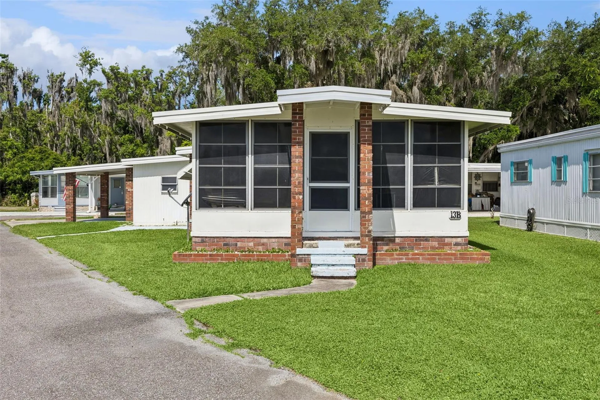 13 Cocos Plumosa Drive Eustis FL 32726