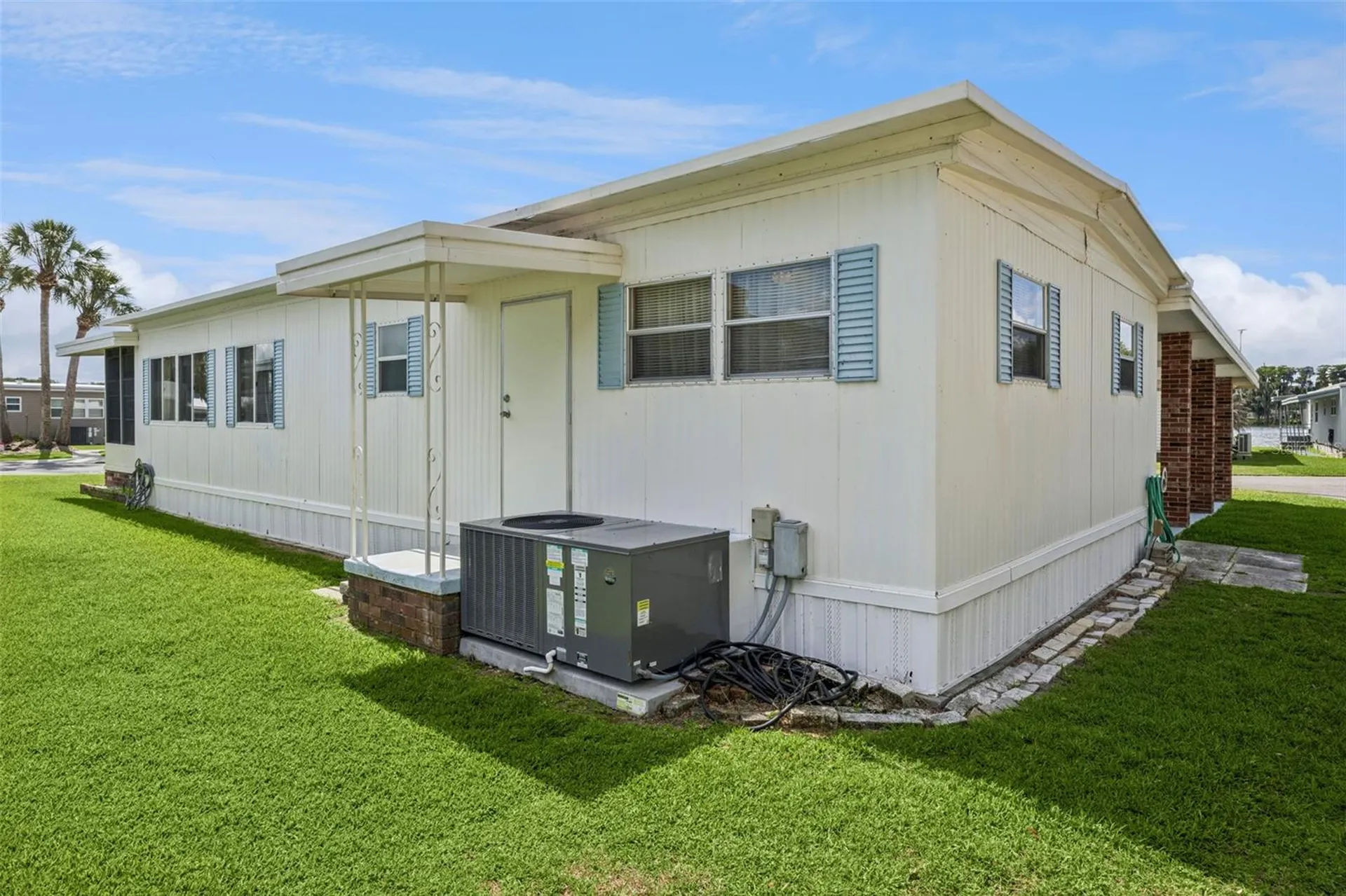 13 Cocos Plumosa Drive Eustis FL 32726