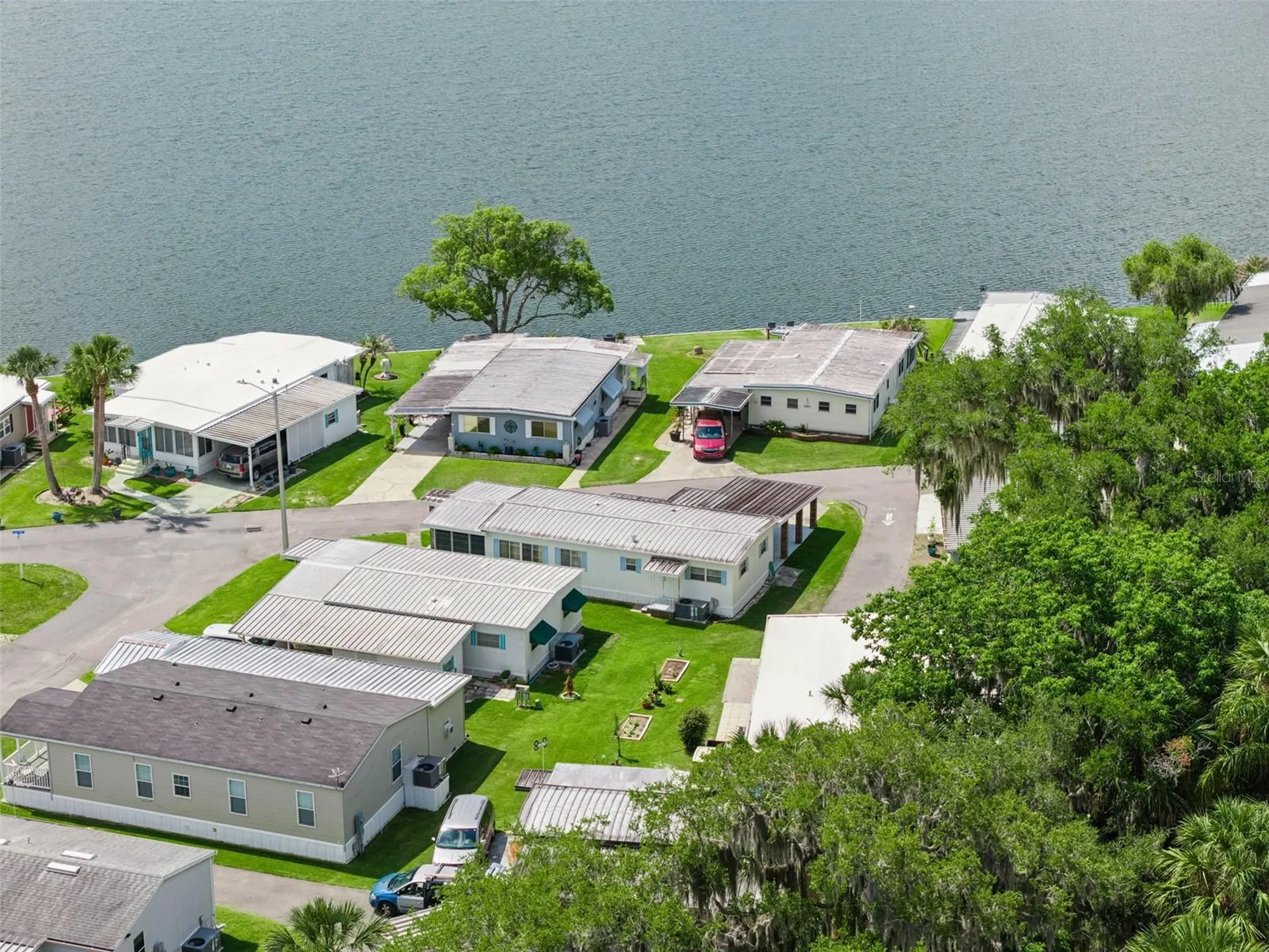 13 Cocos Plumosa Drive Eustis FL 32726