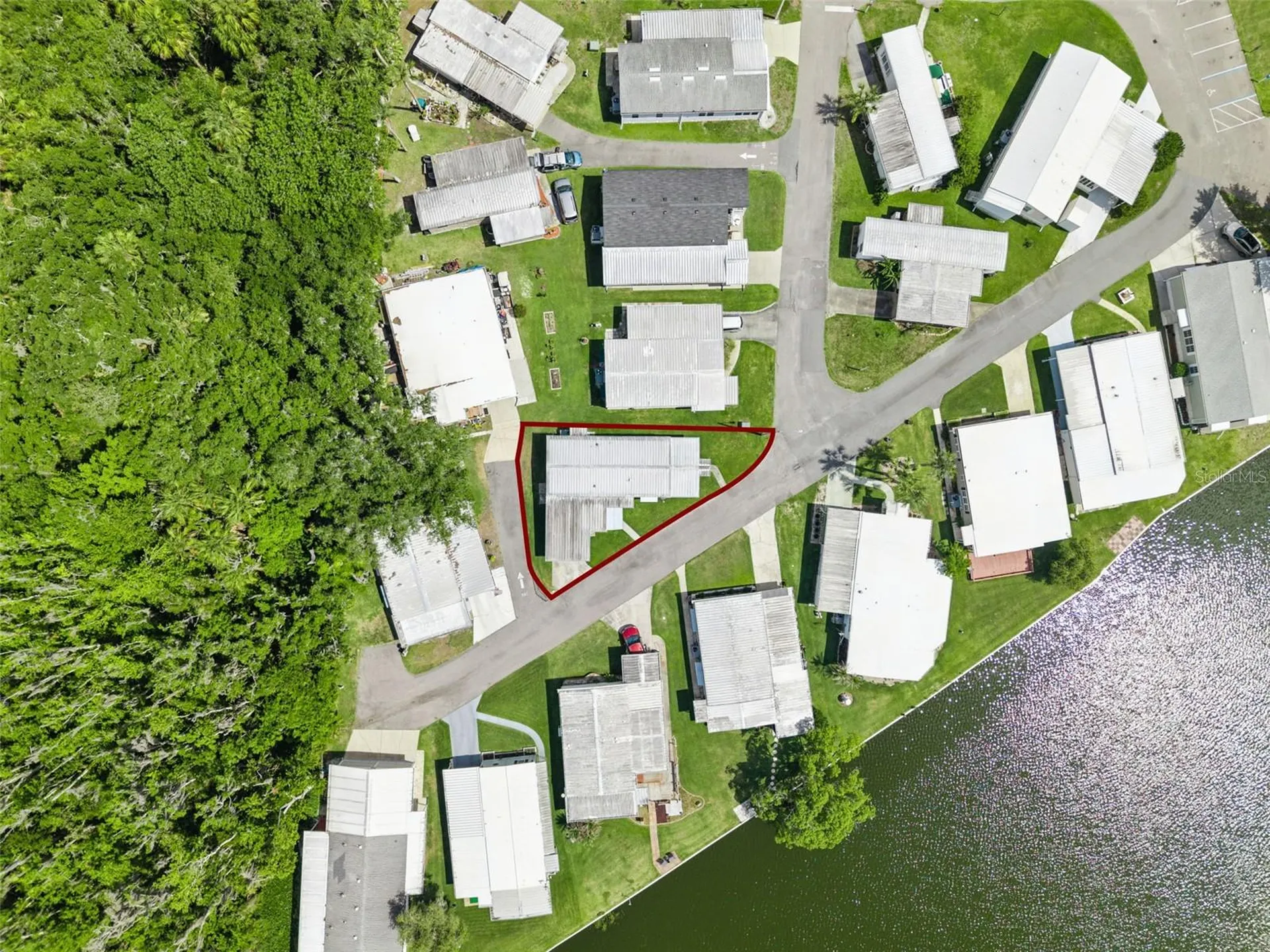 13 Cocos Plumosa Drive Eustis FL 32726