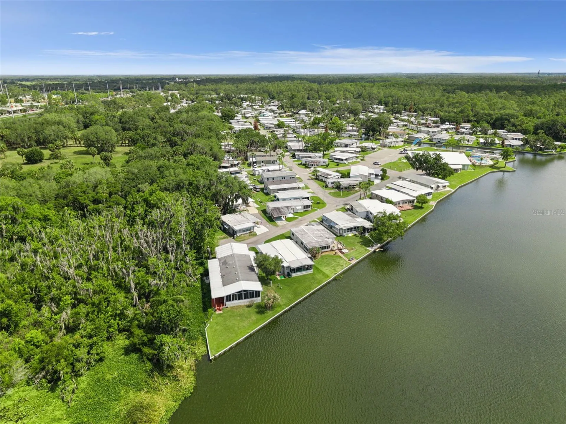13 Cocos Plumosa Drive Eustis FL 32726