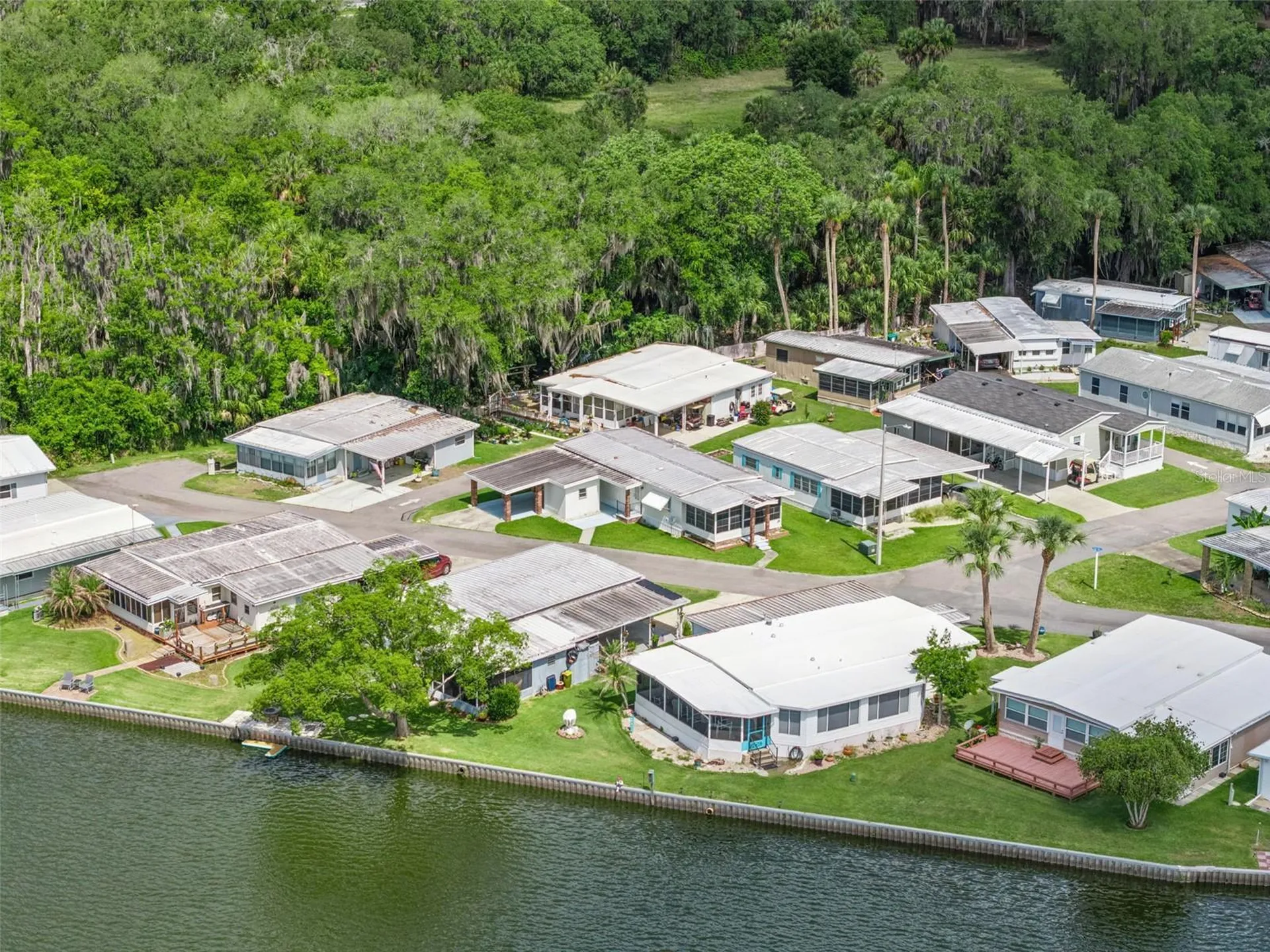 13 Cocos Plumosa Drive Eustis FL 32726