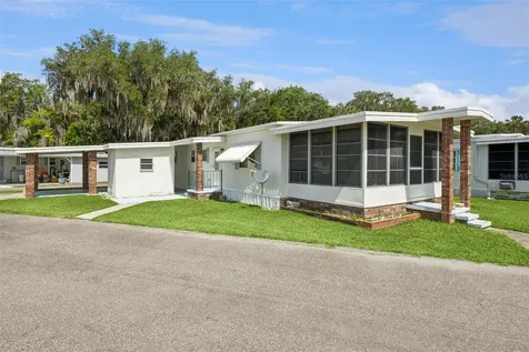 13 Cocos Plumosa Drive Eustis FL 32726