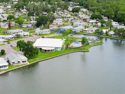 13 Cocos Plumosa Drive Eustis FL 32726