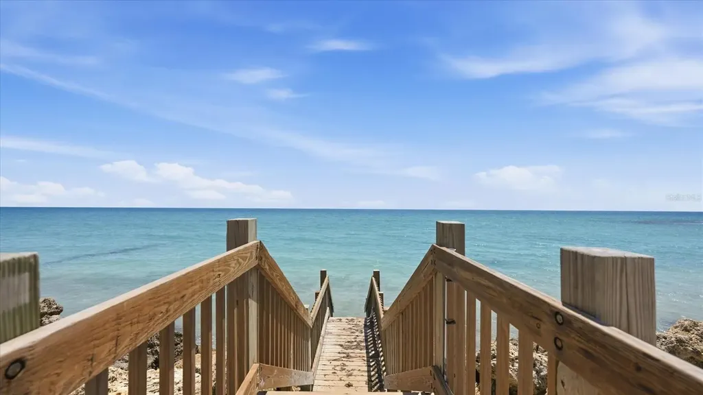 7723 Sanderling Road Sarasota FL 34242