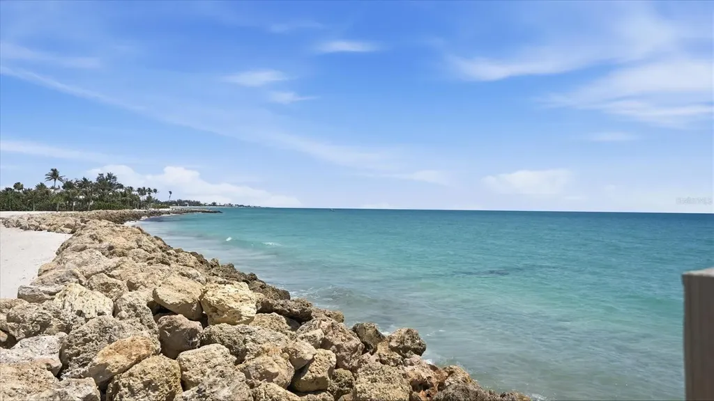 7723 Sanderling Road Sarasota FL 34242