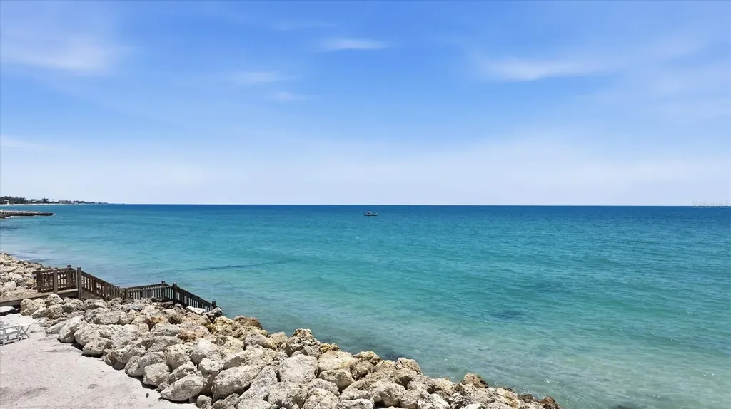 7723 Sanderling Road Sarasota FL 34242