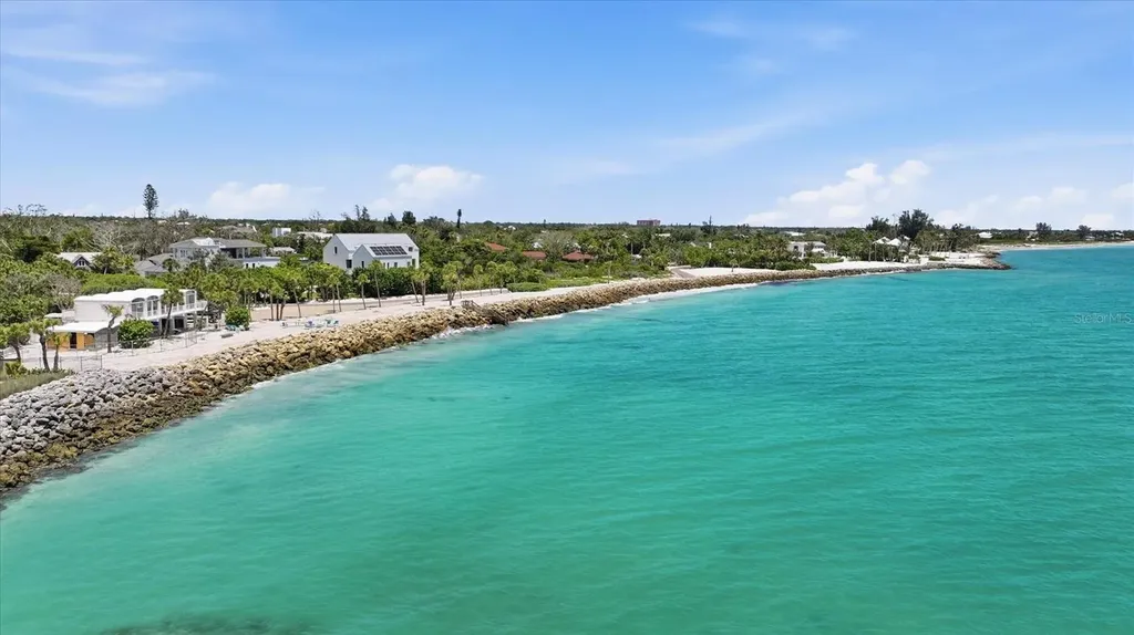 7723 Sanderling Road Sarasota FL 34242