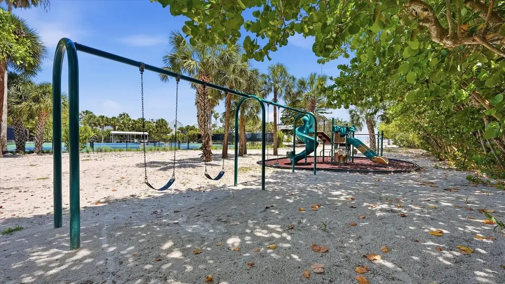 7723 Sanderling Road Sarasota FL 34242