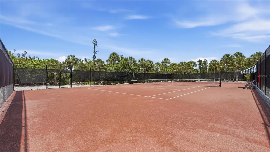7723 Sanderling Road Sarasota FL 34242